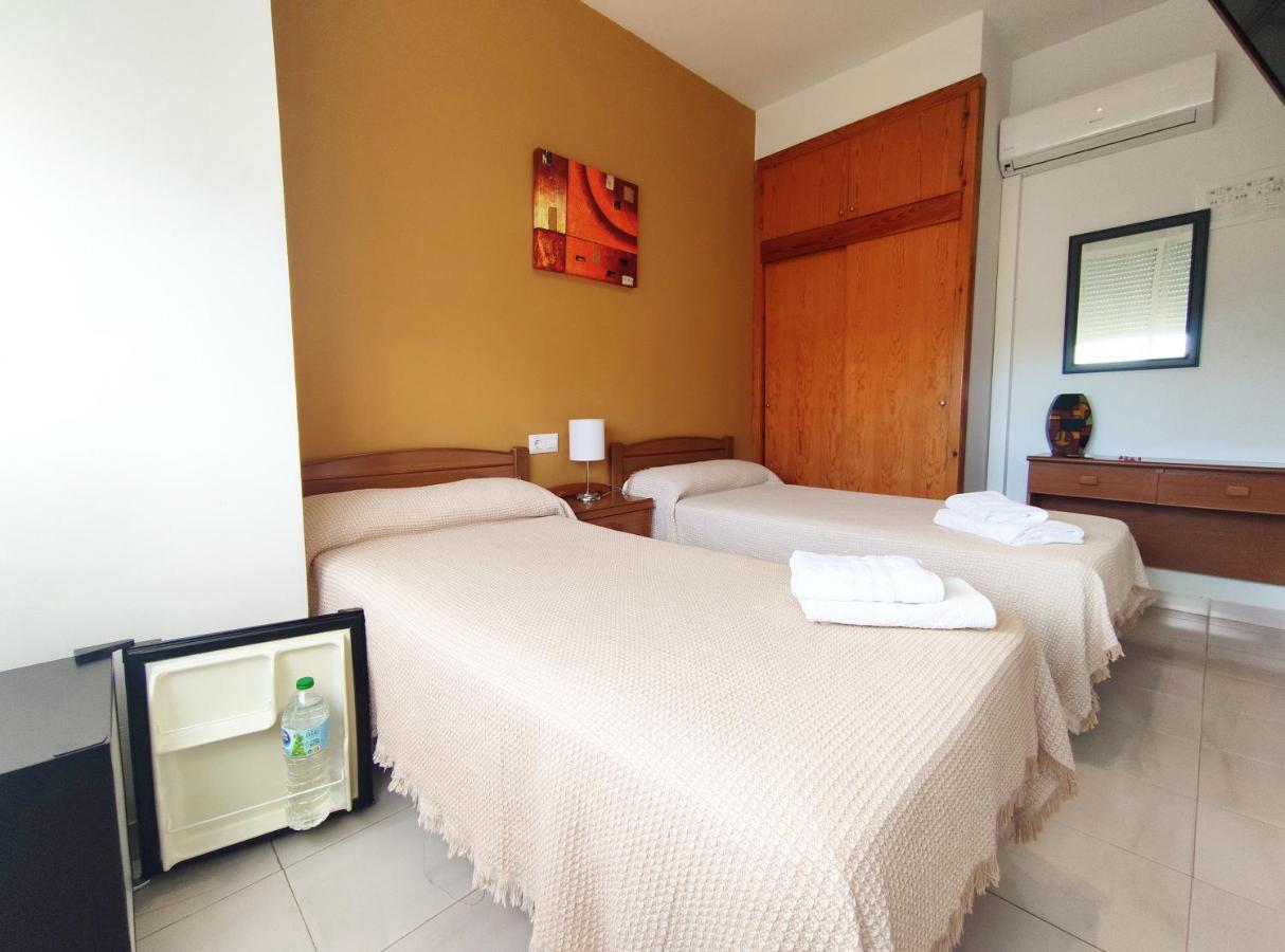 Hostal Neus Alcalá de Chivert Esterno foto