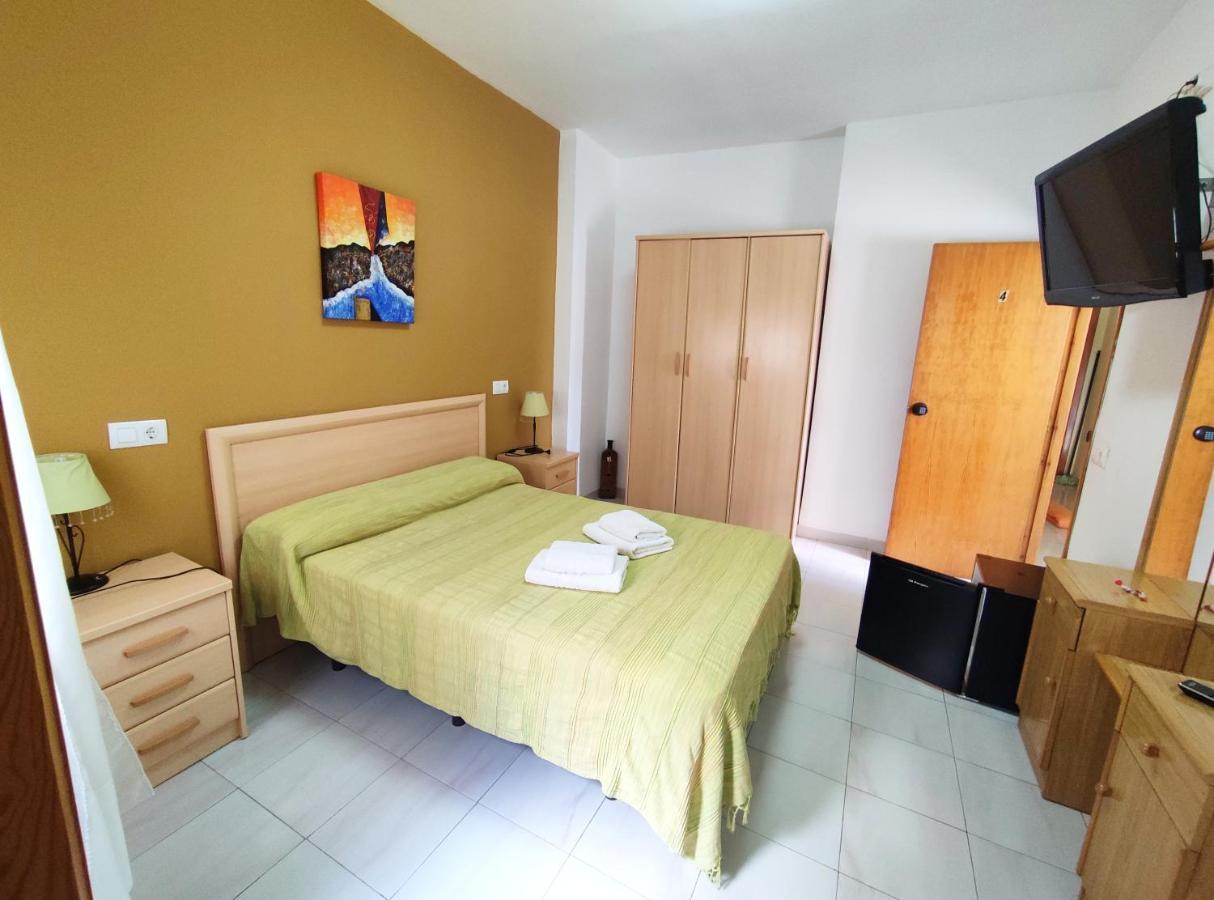 Hostal Neus Alcalá de Chivert Esterno foto