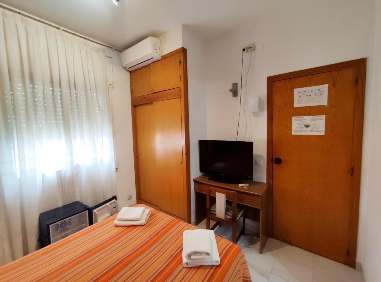 Hostal Neus Alcalá de Chivert Esterno foto