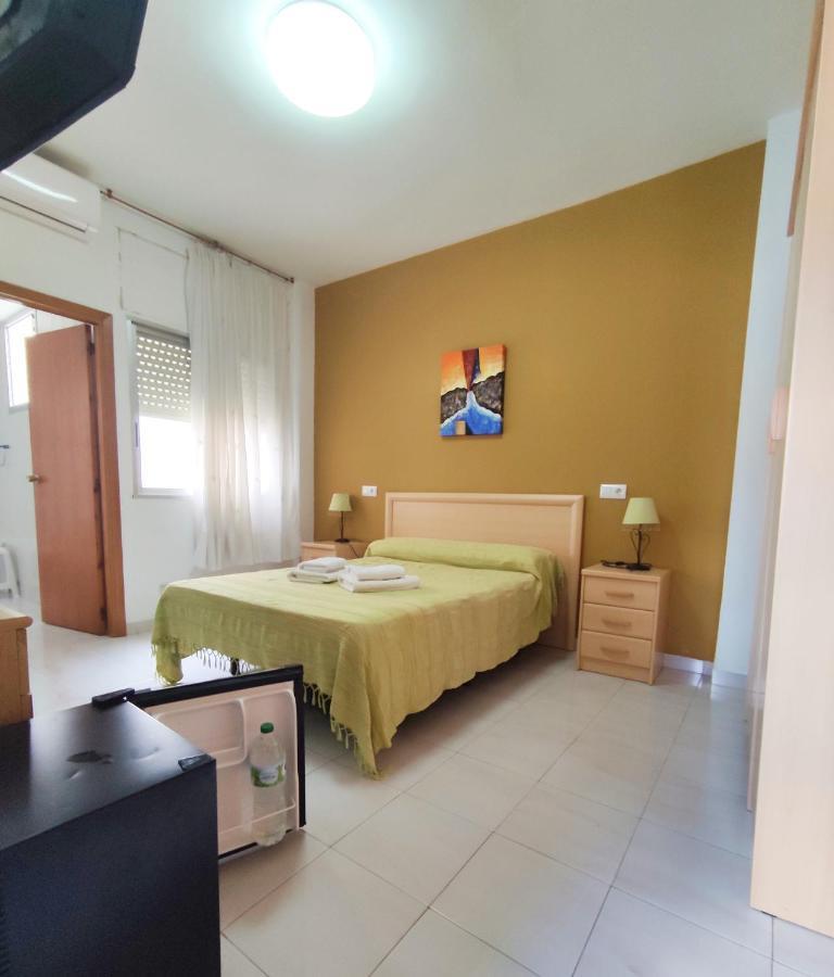 Hostal Neus Alcalá de Chivert Esterno foto